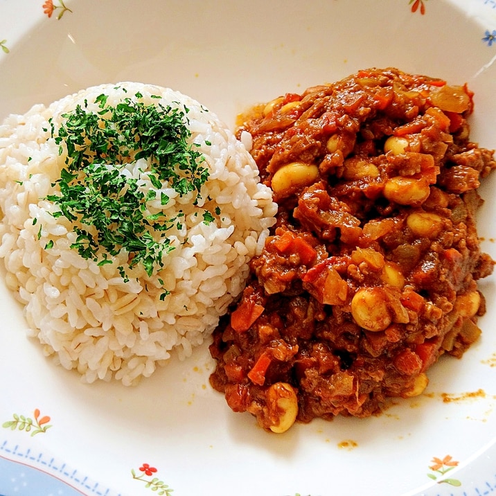 たっぷり大豆とひき肉のキーマカレー